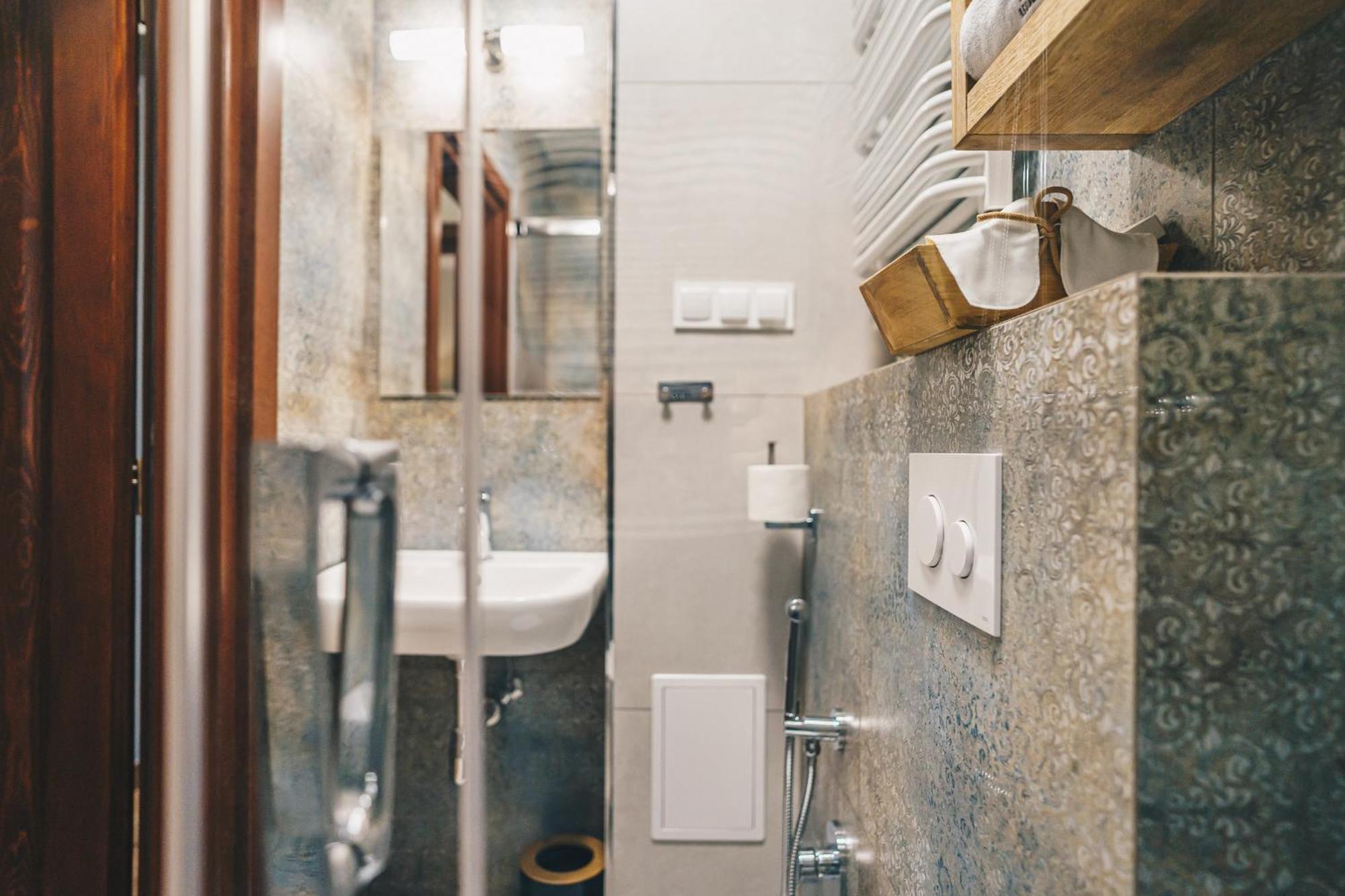 Old Town Ac Apartments Main Raiway Station 크라쿠프 외부 사진