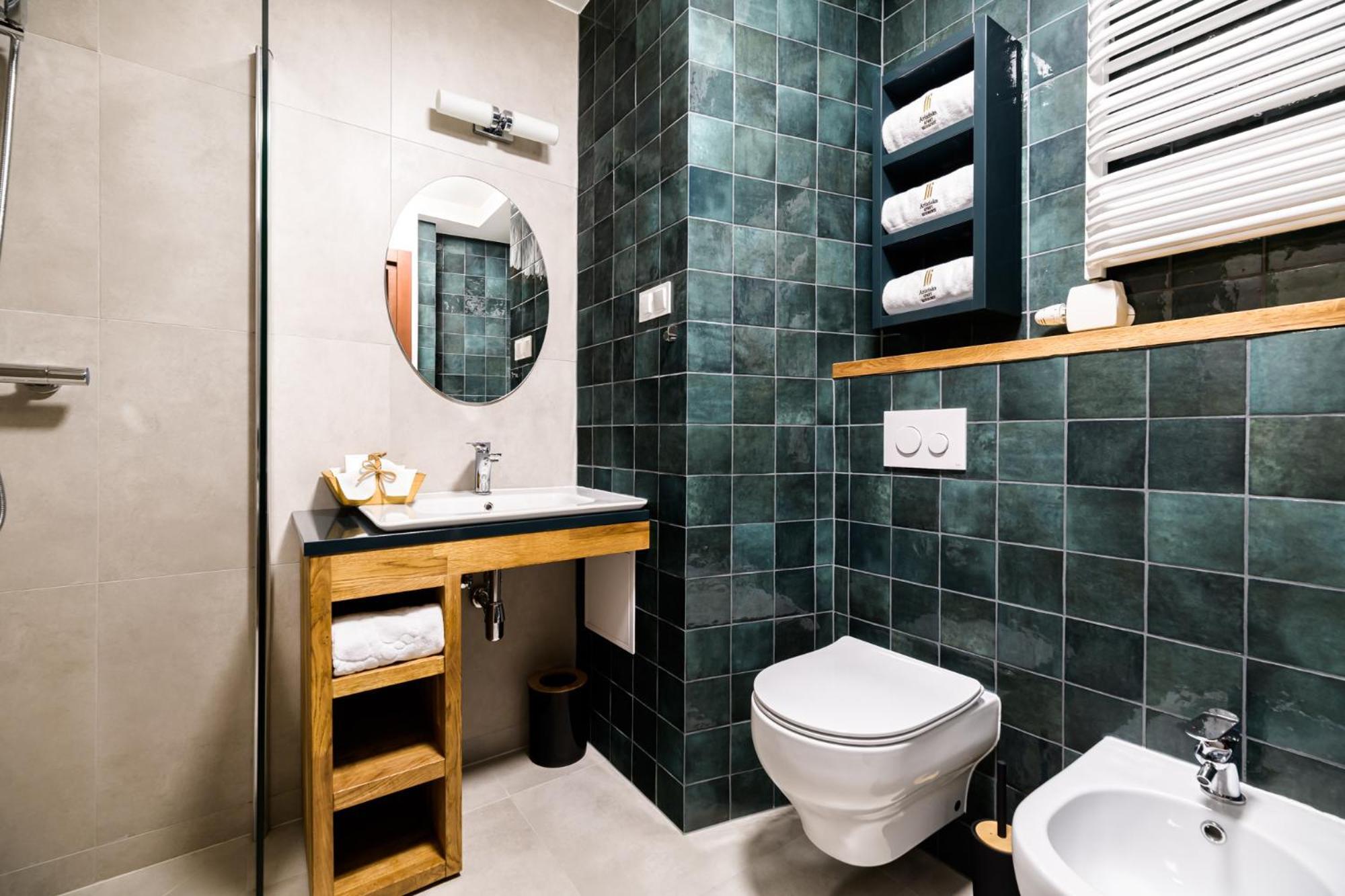 Old Town Ac Apartments Main Raiway Station 크라쿠프 외부 사진